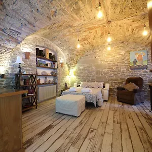  Appartamento In Grotta Nell'alto Mugello A